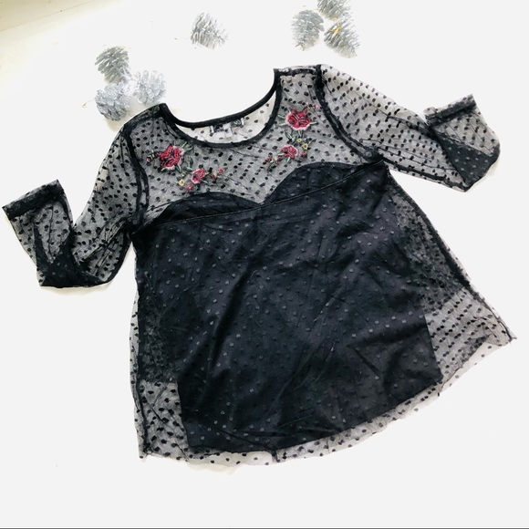 Crave Fame by Almost Famous Polka Dot Mesh Embroidered Floral 3/4 Sleeve Top, S - Picture 7 of 8